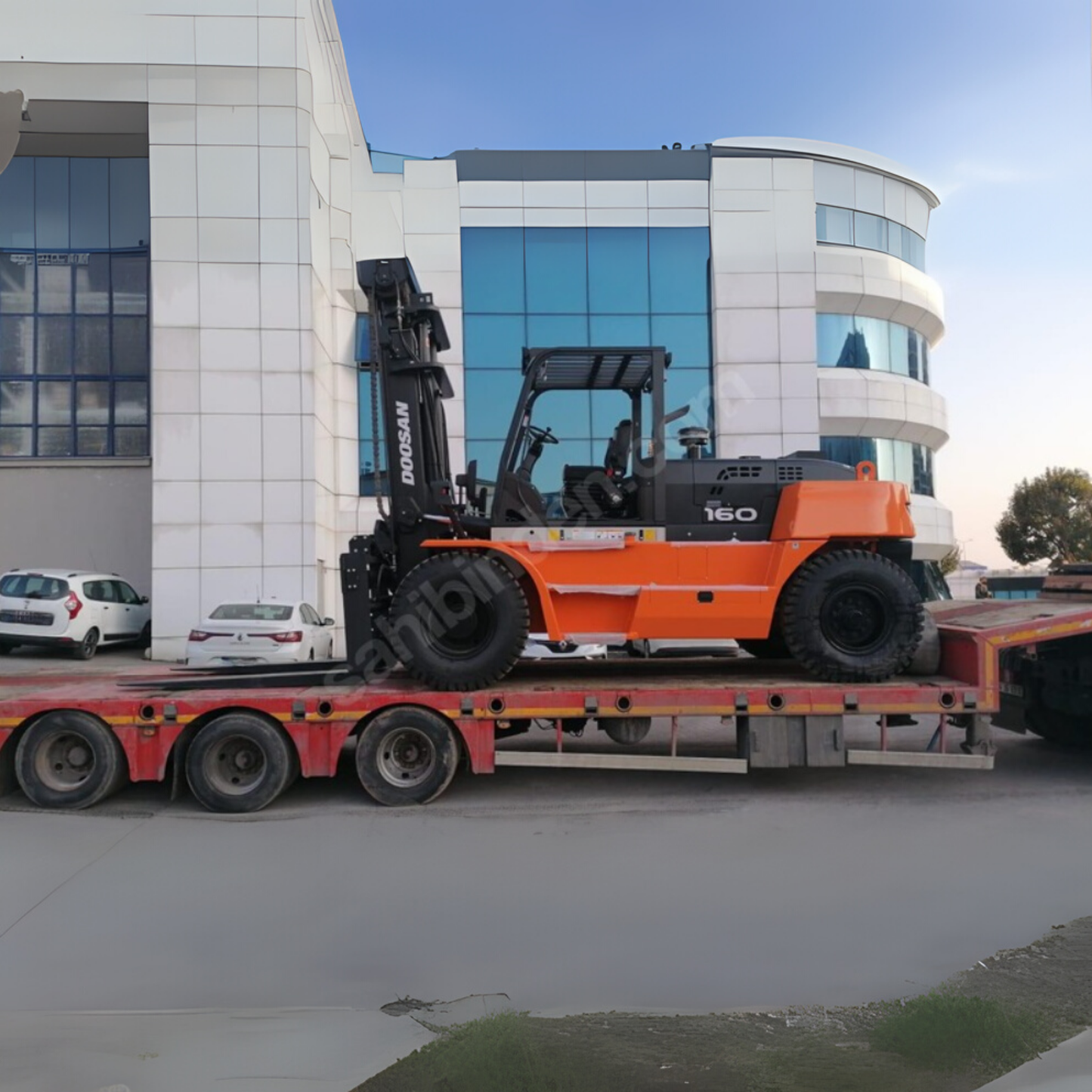 Doosan Gabelstapler zu vermieten, Tragfähigkeit 16 Tonnen – Modell 2023