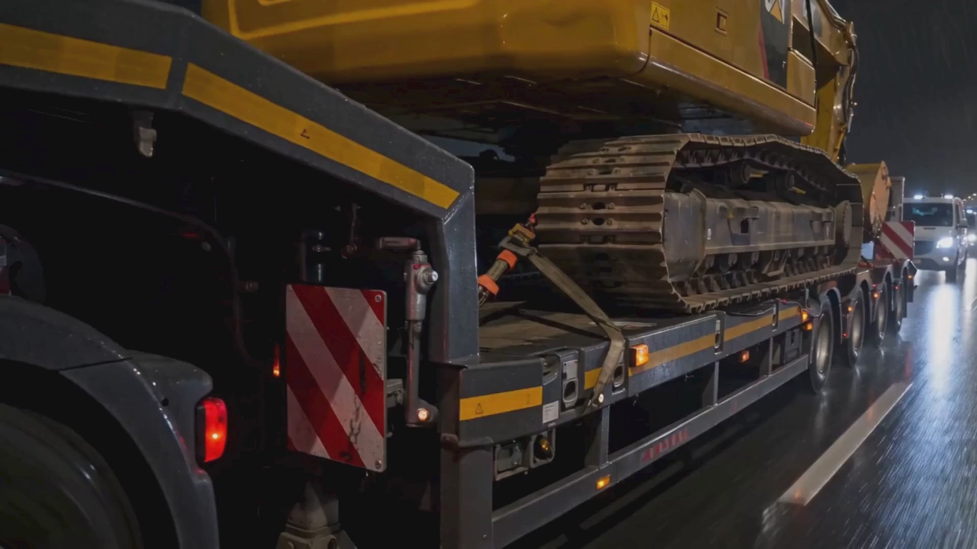 Carica video: 